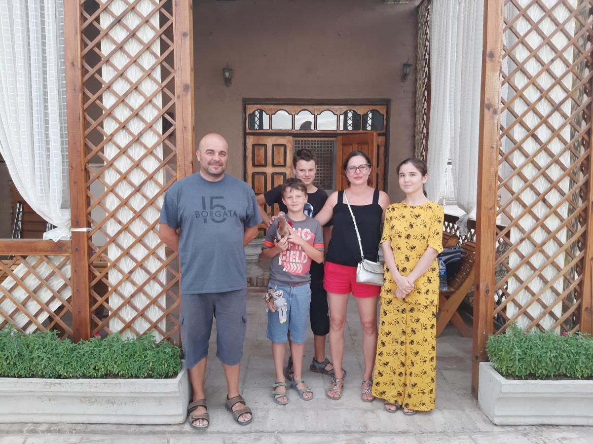 "Yoqut House" Guest House In The Centre Of Ancient City ヒヴァ エクステリア 写真